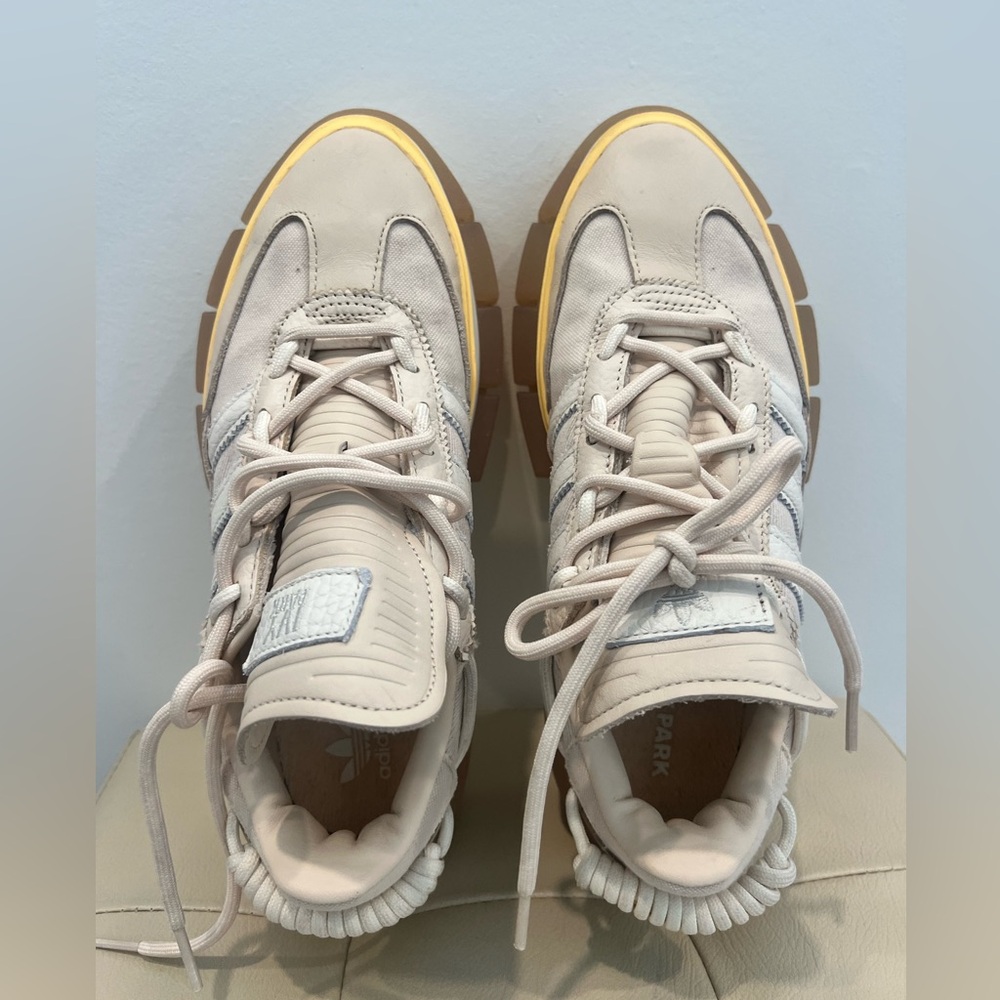 adidas
Super Sleek "Ivy Park" sneakers
